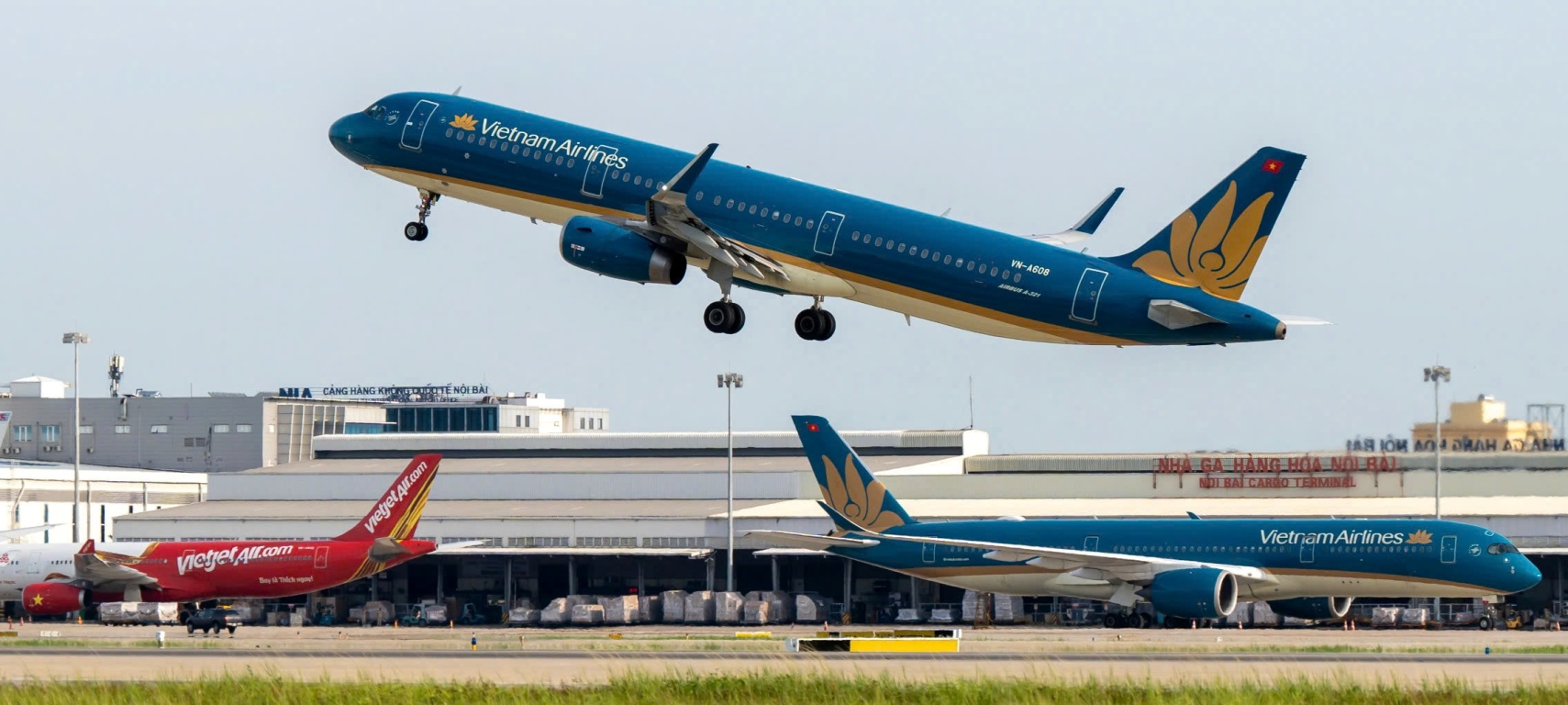 Bảo đảm an toàn, chất lượng dịch vụ hàng không phục vụ Đại hội XIV của Đảng